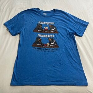 The Duck Company Lake Tahoe Commas Save Lives Bear Graphic T-Shirt Blue Mens L